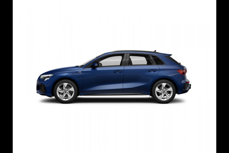Audi A3 Sportback 40 TFSI e S-line 204pk | Leder fijnnappa S-logo ruitpatroon | Navigatie | Adaptive cruise contole | Stoelverwarming