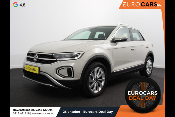 Volkswagen T-Roc 1.5 TSI 150pk DSG Style Edition Navigatie Apple Carplay/Android Auto Camera Parkeersensoren Adaptive Cruise Control Dodehoek Assistent Elektrische achterklep Stoel- en stuurverwarming Full Led Climate Control Lichtmetalen velgen