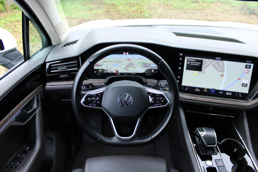 Volkswagen Touareg 3.0 TSi eHybrid ATMOSPHERE 4MOTION TREKHAAK/HEAD-UP/PANORAMADAK