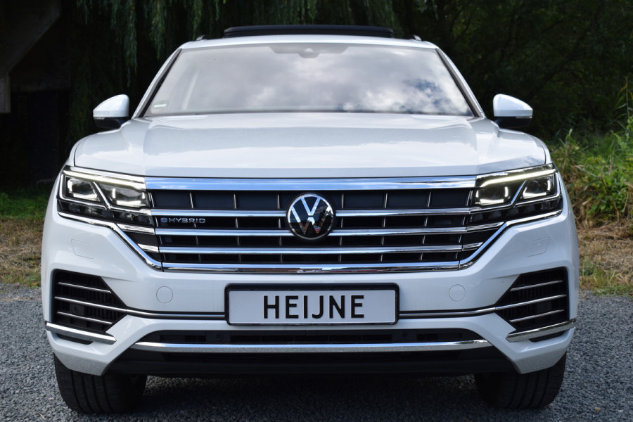 Volkswagen Touareg 3.0 TSi eHybrid ATMOSPHERE 4MOTION TREKHAAK/HEAD-UP/PANORAMADAK