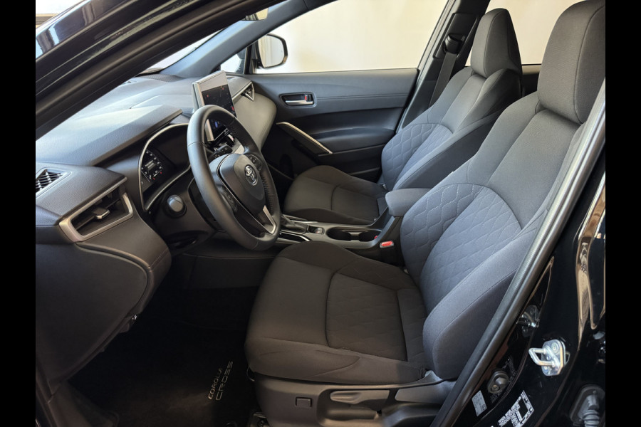 Toyota Corolla Cross HYBRID 140 2025 STYLE STOEL/STUUR VERW. ELEK.KLEP LED KEYLESS CARPLAY NAVI CAMERA ADAP CRUISE PDC