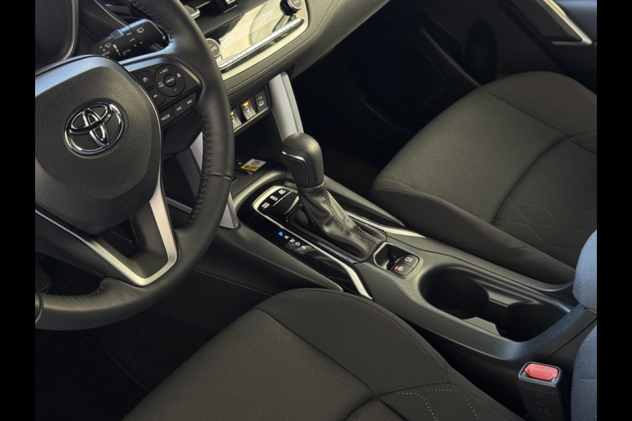 Toyota Corolla Cross HYBRID 140 2025 STYLE STOEL/STUUR VERW. ELEK.KLEP LED KEYLESS CARPLAY NAVI CAMERA ADAP CRUISE PDC