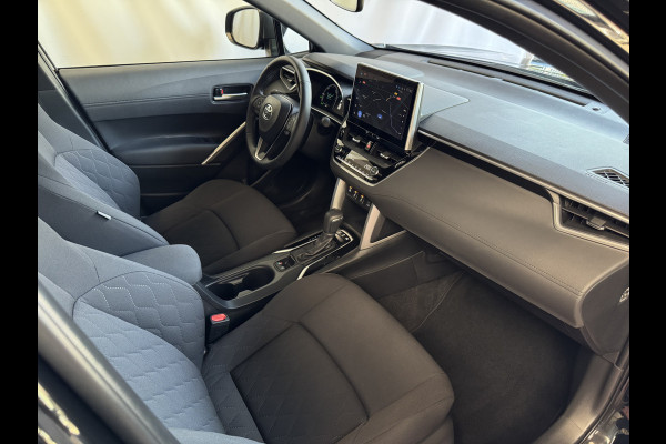 Toyota Corolla Cross HYBRID 140 2025 STYLE STOEL/STUUR VERW. ELEK.KLEP LED KEYLESS CARPLAY NAVI CAMERA ADAP CRUISE PDC