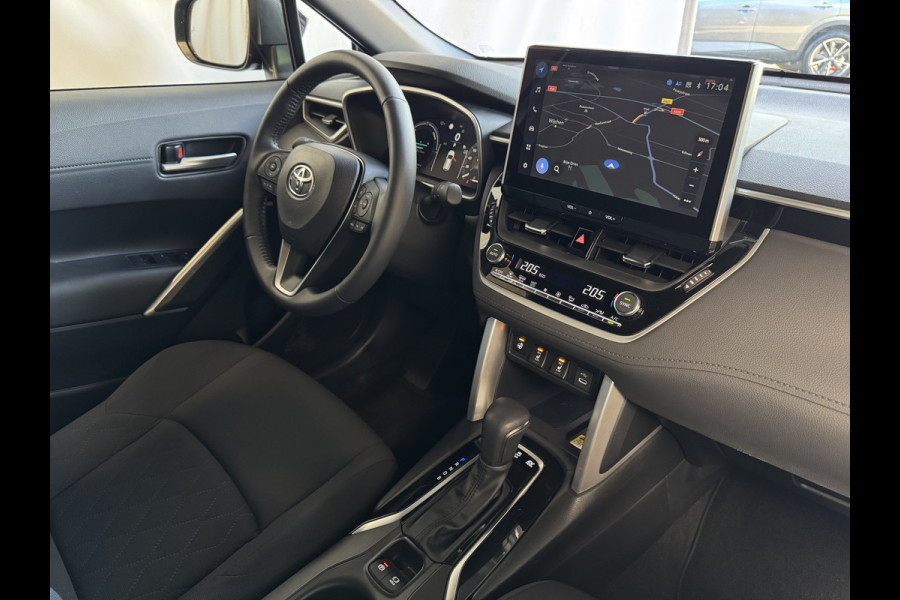 Toyota Corolla Cross HYBRID 140 2025 STYLE STOEL/STUUR VERW. ELEK.KLEP LED KEYLESS CARPLAY NAVI CAMERA ADAP CRUISE PDC