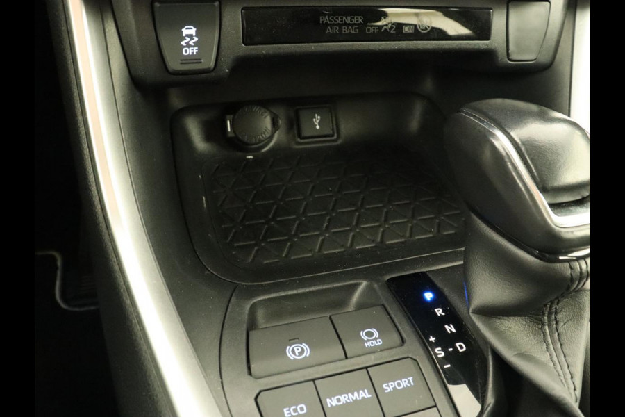 Toyota RAV4 2.5 Hybrid Active | 1e eigenaar | Trekhaak | Adaptive cruise | Camera | Carplay | Full LED | Digital Cockpit | Climate control | Parkeerhulp