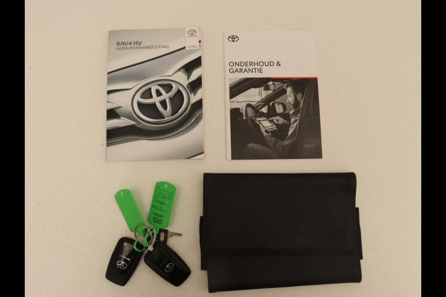 Toyota RAV4 2.5 Hybrid Active | 1e eigenaar | Trekhaak | Adaptive cruise | Camera | Carplay | Full LED | Digital Cockpit | Climate control | Parkeerhulp