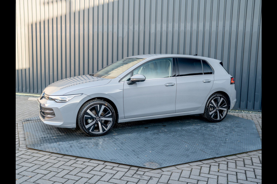 Volkswagen Golf 1.5 eTSI 150Pk Style Edition 50 | 360 Camera | Stoelgeheugen | IQ Light | Prijs Rijklaar!!