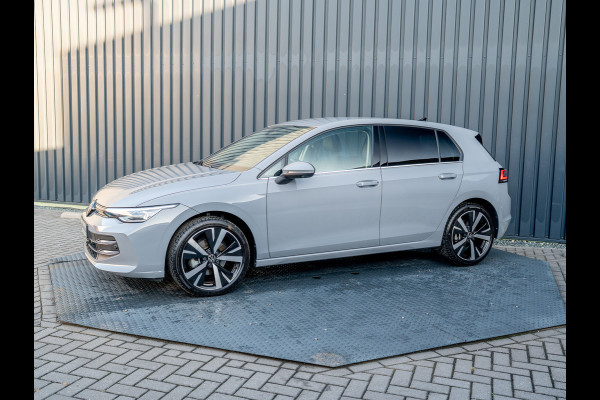 Volkswagen Golf 1.5 eTSI 150Pk Style Edition 50 | 360 Camera | Stoelgeheugen | IQ Light | Prijs Rijklaar!!