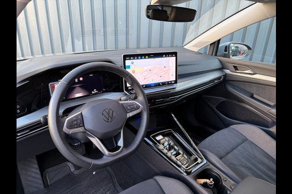 Volkswagen Golf 1.5 eTSI 150Pk Style Edition 50 | 360 Camera | Stoelgeheugen | IQ Light | Prijs Rijklaar!!