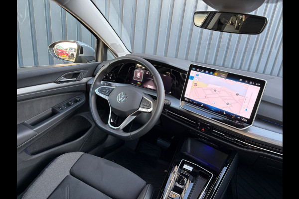 Volkswagen Golf 1.5 eTSI 150Pk Style Edition 50 | 360 Camera | Stoelgeheugen | IQ Light | Prijs Rijklaar!!