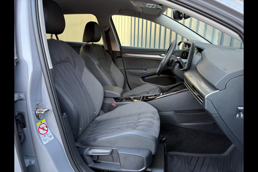 Volkswagen Golf 1.5 eTSI 150Pk Style Edition 50 | 360 Camera | Stoelgeheugen | IQ Light | Prijs Rijklaar!!