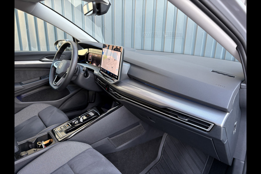 Volkswagen Golf 1.5 eTSI 150Pk Style Edition 50 | 360 Camera | Stoelgeheugen | IQ Light | Prijs Rijklaar!!