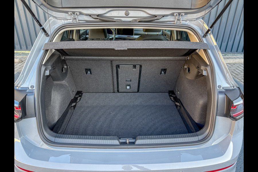 Volkswagen Golf 1.5 eTSI 150Pk Style Edition 50 | 360 Camera | Stoelgeheugen | IQ Light | Prijs Rijklaar!!