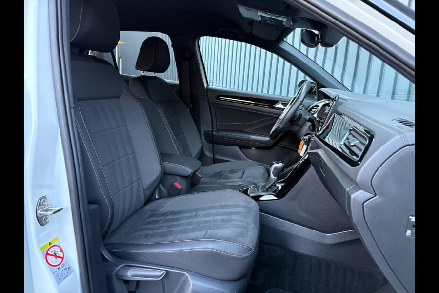 Volkswagen T-Roc 1.5 TSI R-Line Business | Standkachel | Trekhaak afnb. | IQ Light | Camera | Prijs Rijklaar!!