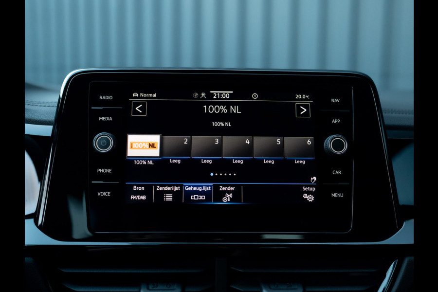 Volkswagen T-Roc 1.5 TSI R-Line Business | Standkachel | Trekhaak afnb. | IQ Light | Camera | Prijs Rijklaar!!