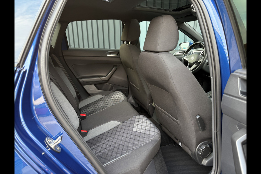 Volkswagen Polo 1.0 TSI R-Line | Keyless | Panodak | IQ Light | Camera | Trekhaak afnb. | Prijs Rijklaar!!