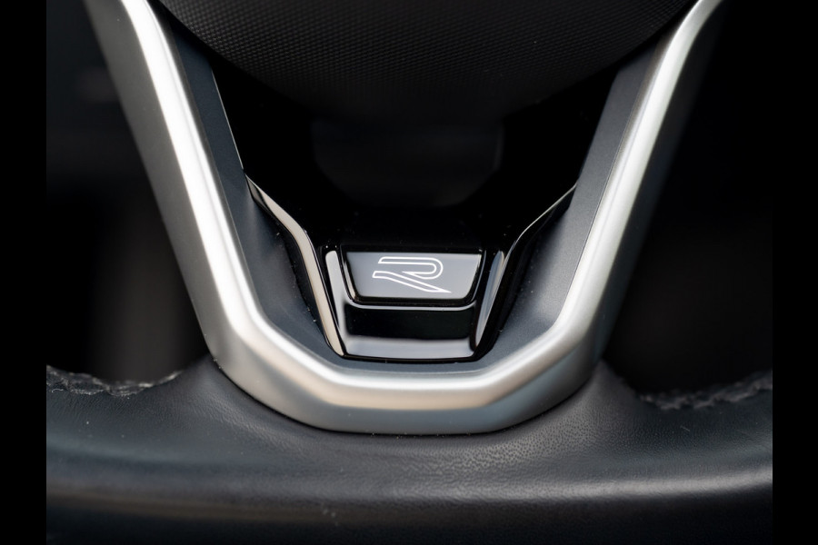 Volkswagen Polo 1.0 TSI R-Line | Keyless | Panodak | IQ Light | Camera | Trekhaak afnb. | Prijs Rijklaar!!