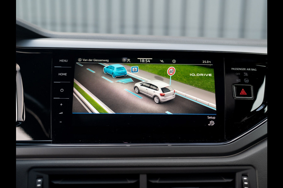 Volkswagen Polo 1.0 TSI R-Line | Keyless | Panodak | IQ Light | Camera | Trekhaak afnb. | Prijs Rijklaar!!