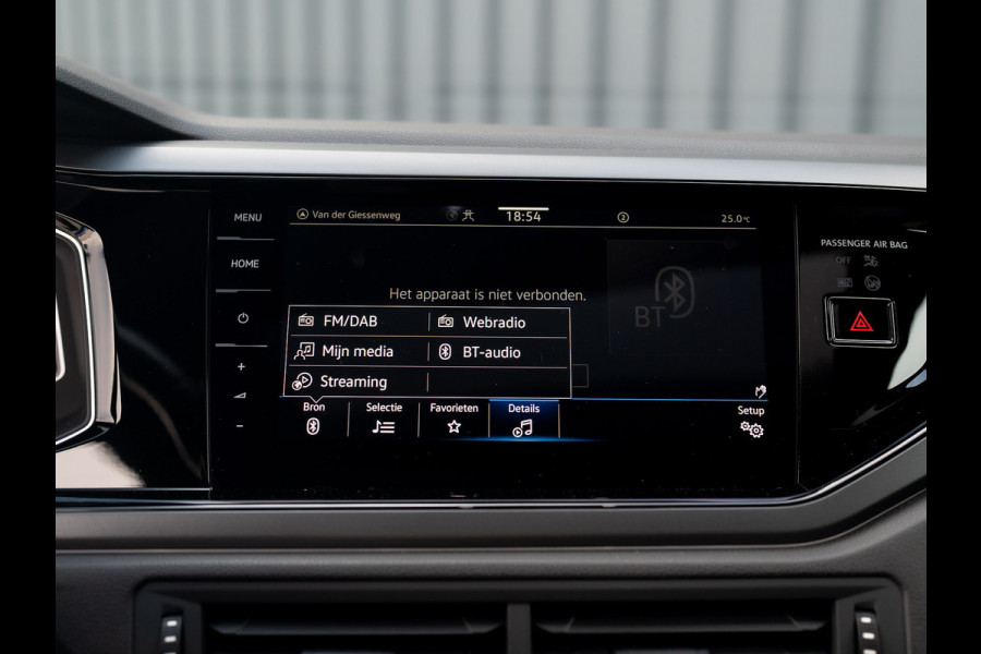 Volkswagen Polo 1.0 TSI R-Line | Keyless | Panodak | IQ Light | Camera | Trekhaak afnb. | Prijs Rijklaar!!