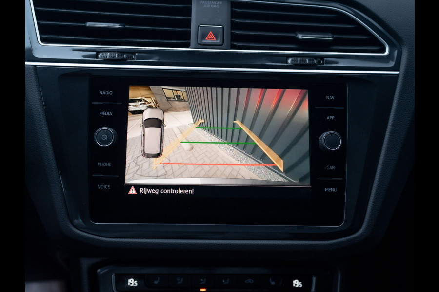 Volkswagen Tiguan 1.4 TSI 4Motion Highline | Panodak | Camera | Keyless | LED | Elk. A-klep | Prijs Rijklaar!!