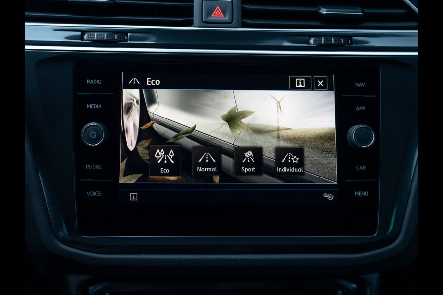Volkswagen Tiguan 1.4 TSI 4Motion Highline | Panodak | Camera | Keyless | LED | Elk. A-klep | Prijs Rijklaar!!