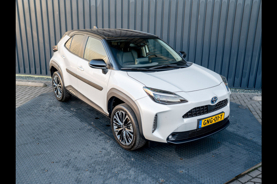 Toyota Yaris Cross 1.5 Hybrid Executive Bi-Tone | Head Up | BSM | Camera | Navi | Stoelverw. | Keyless | Prijs Rijklaar!!