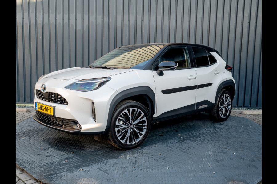 Toyota Yaris Cross 1.5 Hybrid Executive Bi-Tone | Head Up | BSM | Camera | Navi | Stoelverw. | Keyless | Prijs Rijklaar!!