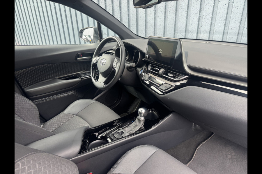 Toyota C-HR 1.8 Hybrid Dynamic | Draadloos Apple Carplay/Android auto | 10 jr GARANTIE | Rijklaar!!!