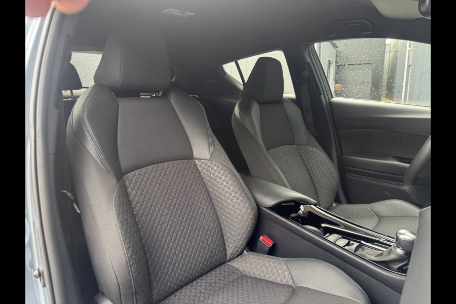 Toyota C-HR 1.8 Hybrid Dynamic | Draadloos Apple Carplay/Android auto | 10 jr GARANTIE | Rijklaar!!!