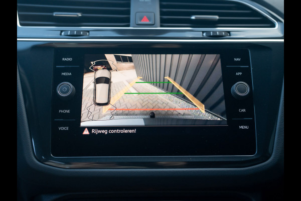 Volkswagen Tiguan 1.5 TSI 150Pk R-Line Business | Wegklapbare Trekhaak | Camera | Prijs Rijklaar!!