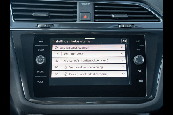 Volkswagen Tiguan 1.5 TSI 150Pk R-Line Business | Wegklapbare Trekhaak | Camera | Prijs Rijklaar!!