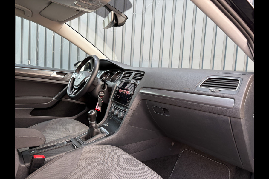Volkswagen Golf 1.5 TSI 130Pk Comfortline Business | Adapt. Cr. | Climate Control | Parkeersensoren V&A | Prijs Rijklaar!!