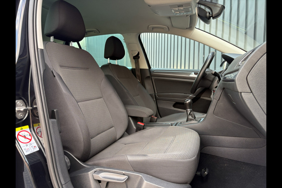 Volkswagen Golf 1.5 TSI 130Pk Comfortline Business | Adapt. Cr. | Climate Control | Parkeersensoren V&A | Prijs Rijklaar!!