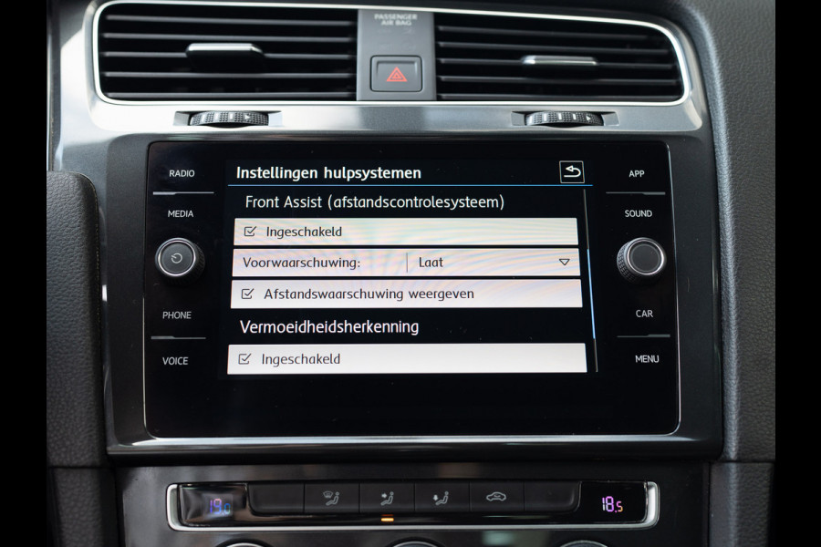 Volkswagen Golf 1.5 TSI 130Pk Comfortline Business | Adapt. Cr. | Climate Control | Parkeersensoren V&A | Prijs Rijklaar!!