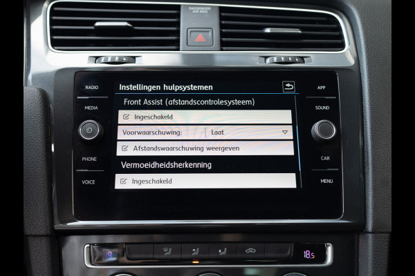 Volkswagen Golf 1.5 TSI 130Pk Comfortline Business | Adapt. Cr. | Climate Control | Parkeersensoren V&A | Prijs Rijklaar!!