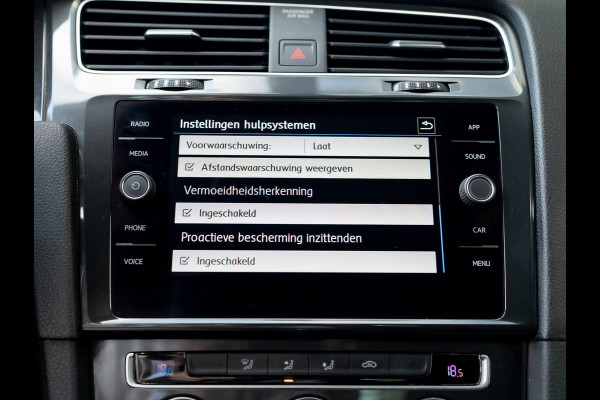 Volkswagen Golf 1.5 TSI 130Pk Comfortline Business | Adapt. Cr. | Climate Control | Parkeersensoren V&A | Prijs Rijklaar!!