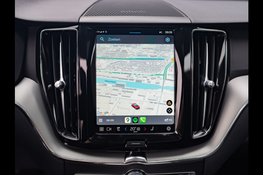 Volvo XC60 2.0 T6 Plug-in hybrid AWD Plus Dark | 360 Camera | Harman/Kardon | Trekhaak | Panodak | Long Range | Prijs Rijklaar!!