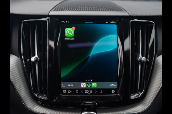 Volvo XC60 2.0 T6 Plug-in hybrid AWD Plus Dark | 360 Camera | Harman/Kardon | Trekhaak | Panodak | Long Range | Prijs Rijklaar!!