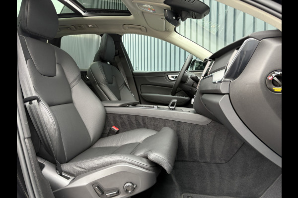 Volvo XC60 2.0 T6 Plug-in hybrid AWD Plus Dark | 360 Camera | Harman/Kardon | Trekhaak | Panodak | Long Range | Prijs Rijklaar!!