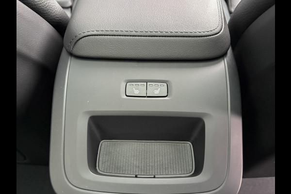 Volvo XC60 2.0 T6 Plug-in hybrid AWD Plus Dark | 360 Camera | Harman/Kardon | Trekhaak | Panodak | Long Range | Prijs Rijklaar!!