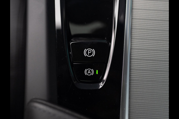 Volvo XC60 2.0 T6 Plug-in hybrid AWD Plus Dark | 360 Camera | Harman/Kardon | Trekhaak | Panodak | Long Range | Prijs Rijklaar!!