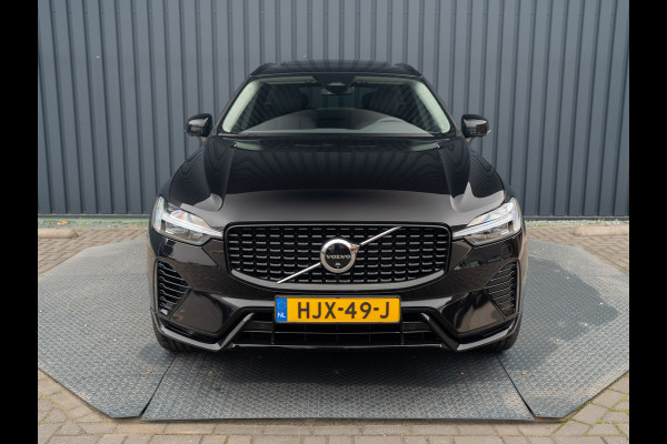 Volvo XC60 2.0 T6 Plug-in hybrid AWD Plus Dark | 360 Camera | Harman/Kardon | Trekhaak | Panodak | Long Range | Prijs Rijklaar!!