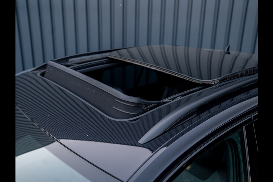 Volkswagen T-Roc 1.5 TSI R-Line Business | Panodak | Beats | Keyless | Trekhaak | IQ Light | Side Assist | Prijs Rijklaar!!