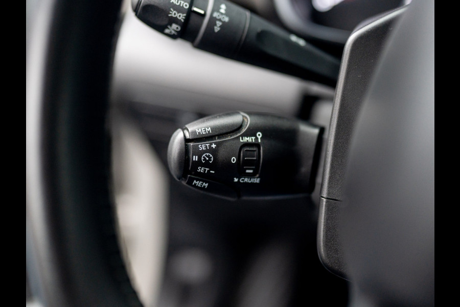 Citroën C3 Aircross 1.2 PureTech S&S Shine | Panodak | Head UP | Keyless | Prijs Rijklaar!!