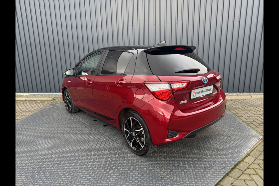 Toyota Yaris 1.5 Hybrid Bi-Tone Plus | Pano dak | Emotional RED | Rijklaar!!!