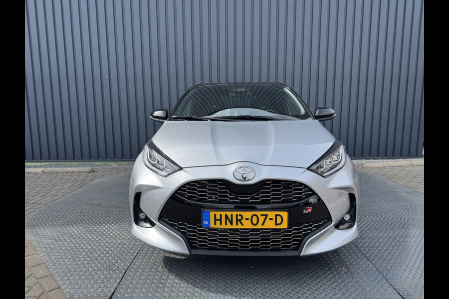 Toyota Yaris 1.5 Hybrid 130 GR Sport / Bi tone | 7.200 km | 1ste particuliere eigenaar | Rijklaar!!