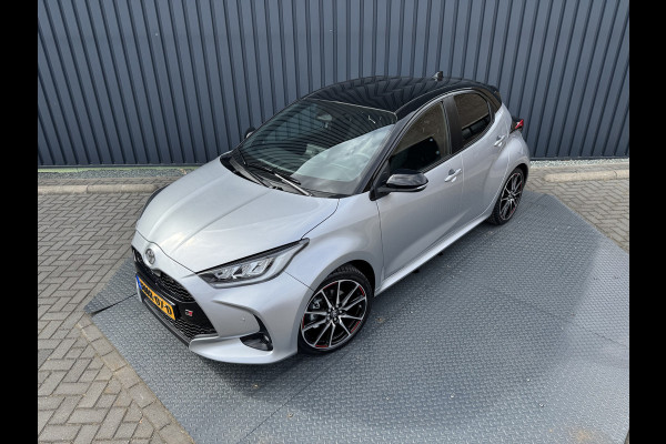 Toyota Yaris 1.5 Hybrid 130 GR Sport / Bi tone | 7.200 km | 1ste particuliere eigenaar | Rijklaar!!