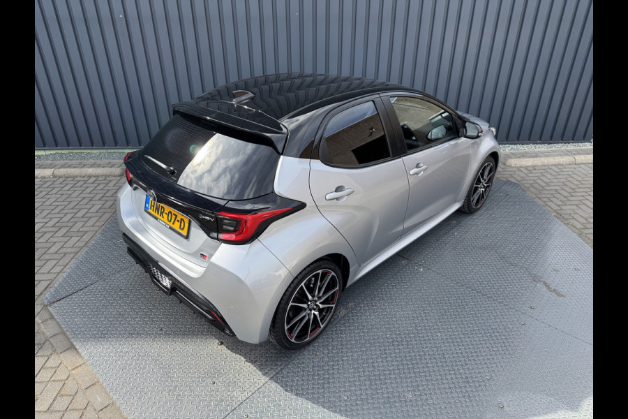 Toyota Yaris 1.5 Hybrid 130 GR Sport / Bi tone | 7.200 km | 1ste particuliere eigenaar | Rijklaar!!