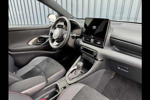 Toyota Yaris 1.5 Hybrid 130 GR Sport / Bi tone | 7.200 km | 1ste particuliere eigenaar | Rijklaar!!