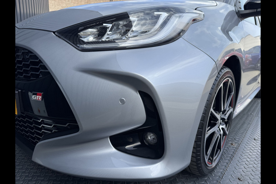 Toyota Yaris 1.5 Hybrid 130 GR Sport / Bi tone | 7.200 km | 1ste particuliere eigenaar | Rijklaar!!